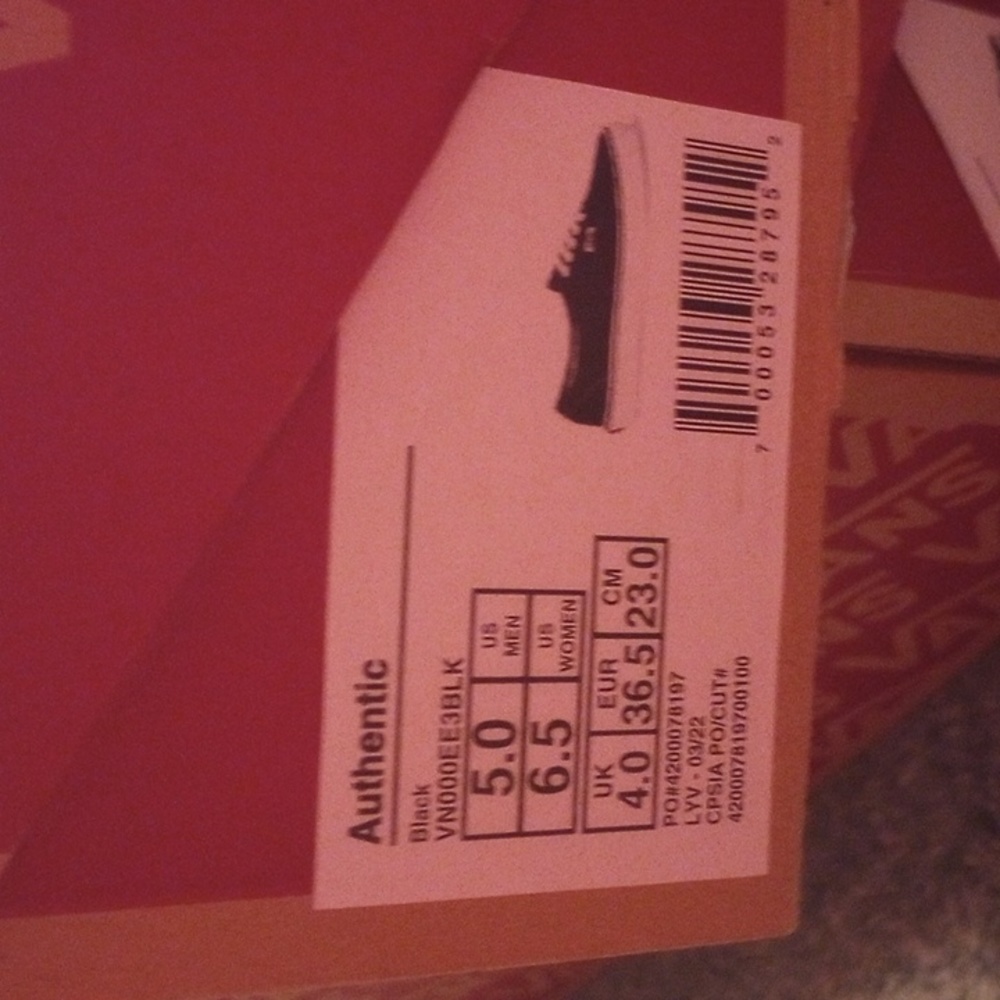 Kids size 5 vans brand new with box